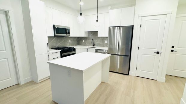 Brand New Condo – 2 Bathrooms! - Photo 1