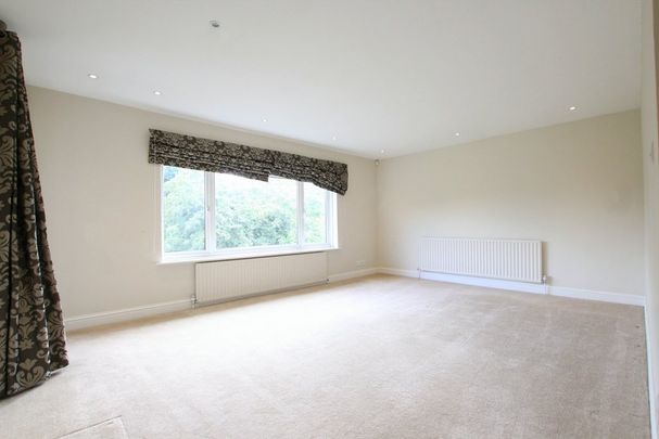 6 Bedroom Gated Detached House, Coombe Lane West, Kingston Upon Thames - Photo 1