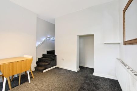 Keighley Road, Halifax - Photo 3