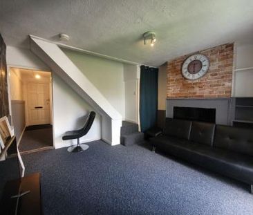4 Bedroom Student Home - 66 St. Peters Place, City Centre - Photo 2