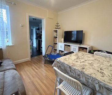 2 bedroom end of terrace house to rent - Photo 1