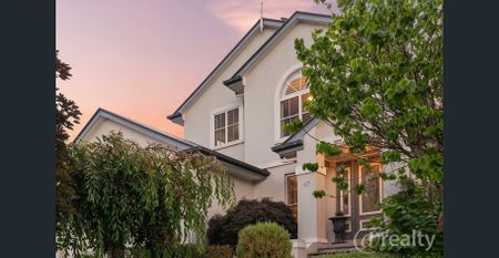 OUTSTANDING LARGE 5 BEDROOM HOME - Photo 4