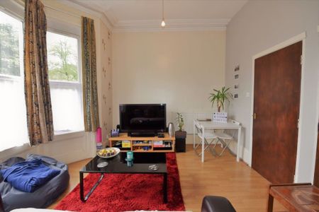 2 bedroom Flat in Kensington Terrace, Leeds - Photo 5