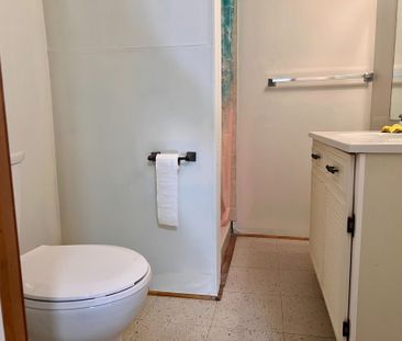 For Lease - 2 Thorncroft Crescent, Ajax, Ontario - Photo 6