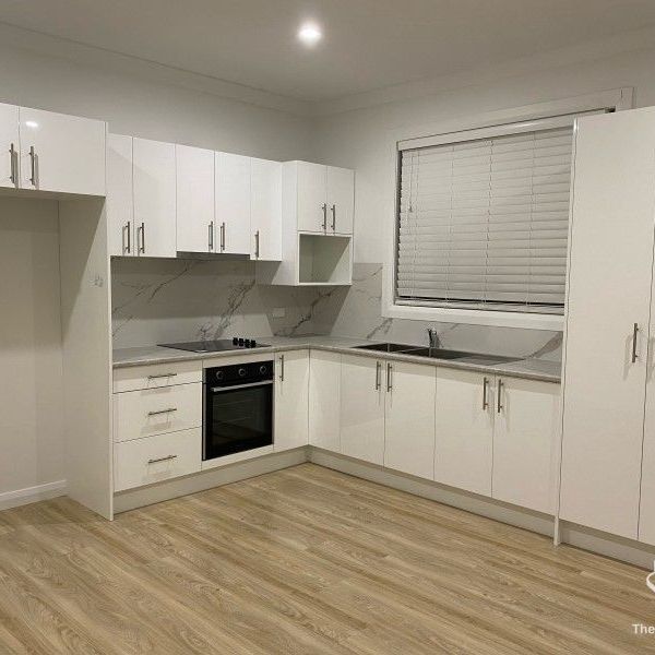 BRAND NEW Spacious Two Bedroom Granny Flat - Photo 1