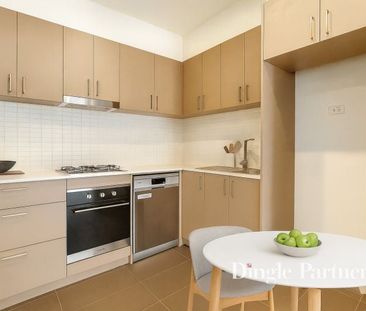 Modern Urban Living in a Prime Footscray Location - Photo 3