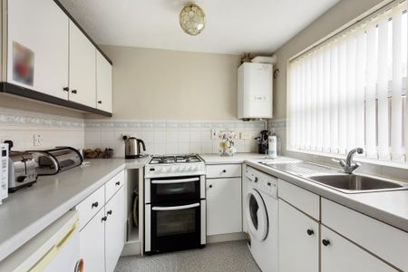 2 bedroom terraced house to rent - Photo 5
