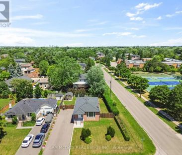 UPPER - 544 SANDMERE PLACE — 3 Bedroom - Photo 1