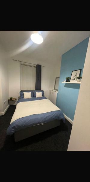 1 bedroom in a house share to rent - Photo 1