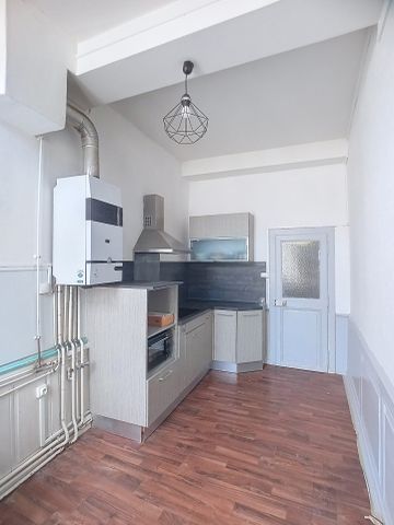 Location Appartement 2 pièces 72m² LIGNY EN BARROIS 55500 - Photo 4