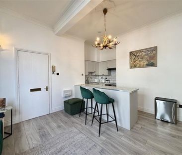 Oxford Passage, Cheltenham, GL50 - Photo 1