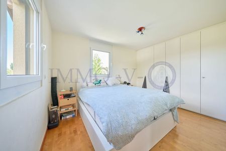 SPACIEUX ET LUMINEU EN DUPLEX AVEC BALCON-TERRASSE - Foto 3