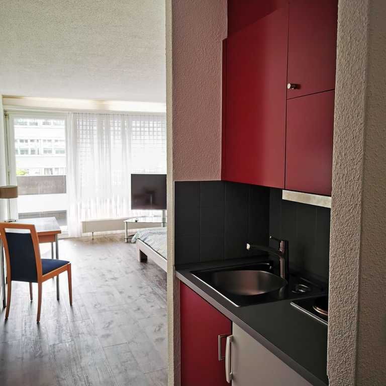 1-Zimmer Studio (möbliert) im Zentrum von Hergiswil zu vermieten. - Photo 2
