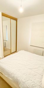 4 bedroom flat to rent - Photo 4