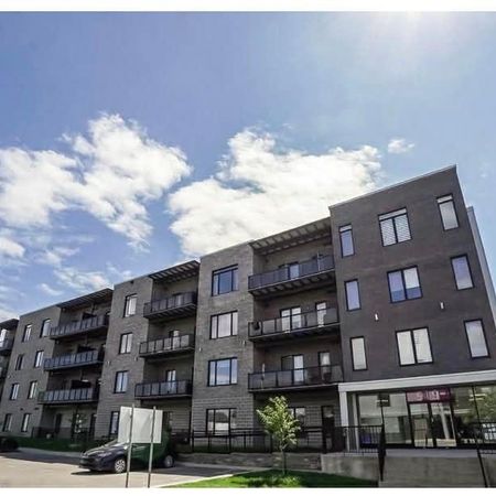 Superbe grand 3 1/2 Style Condo (Disponible immédiatement) - Photo 3