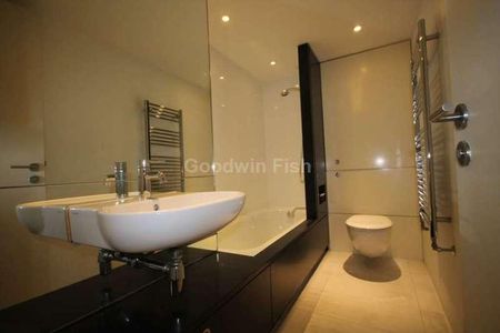 Woodfield Road, Altrincham, WA14 - Photo 3