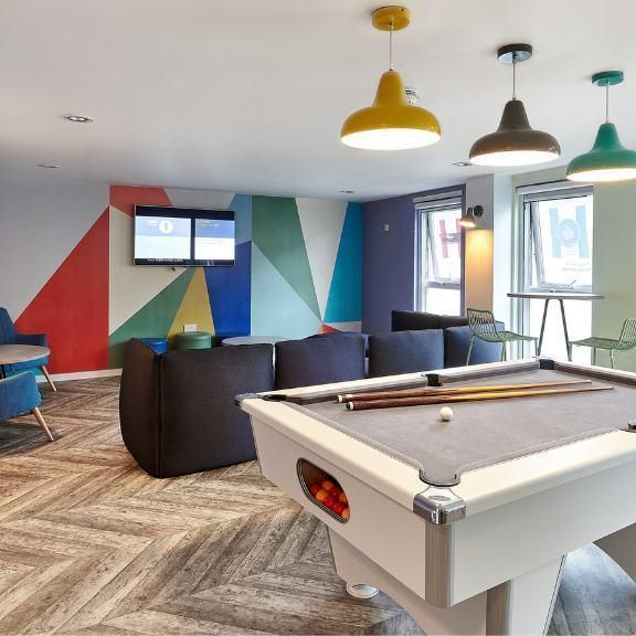 1 bedroom in a flat share to rent - Photo 1