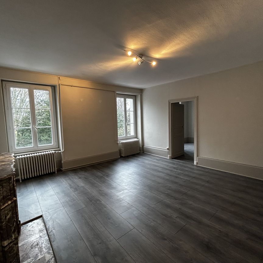 Location Appartement 2 pièces 81m² LE CREUSOT 71200 - Photo 1