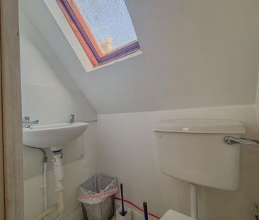 1 bedroom property to rent - Photo 4