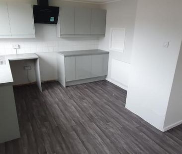 3 bedroom character property to rent - Photo 2