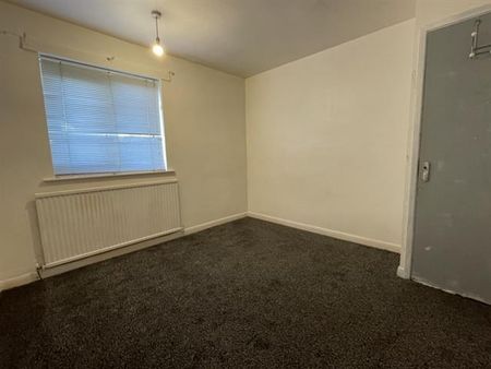 Eden Road, Middlesbrough - Photo 3