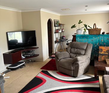 Padbury - Photo 2