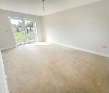 4 bedroom detached house to rent - Photo 6