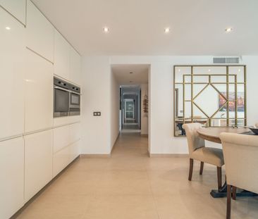 Detached Villa in San Pedro de Alcántara - Photo 3