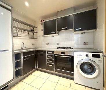 2 Bed Flat, Settlers Court, E14 - Photo 6