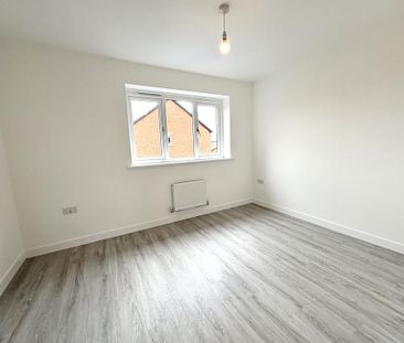 3 bedroom semi-detached house to rent - Photo 6