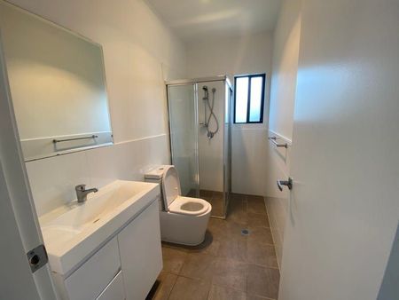 Spacious Granny Flat - Water Included - Photo 4