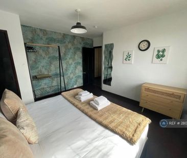 3 bedroom detached house to rent - Photo 4