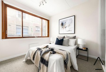 Chic Art Deco Studio in the Heart of Potts Point – Steps from Llankelly Place! - Photo 2