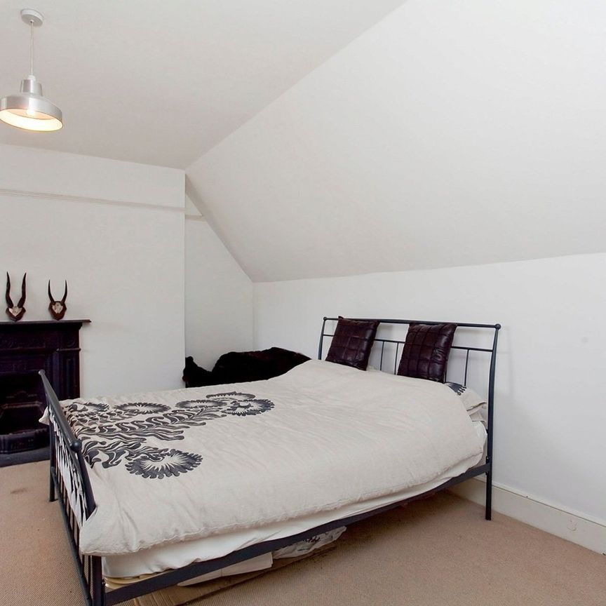 4 Bed Terraced House, Gleneldon Road, SW16 - Photo 1