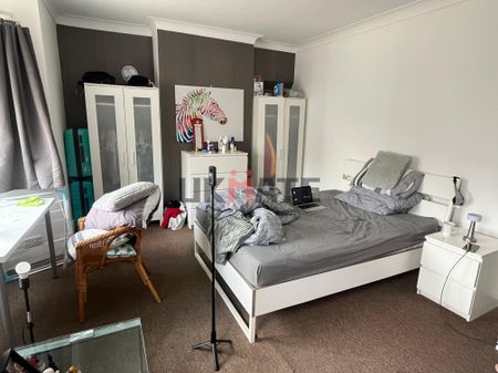 Ermine Road Room A Room B Room C Room D Room E - Photo 3