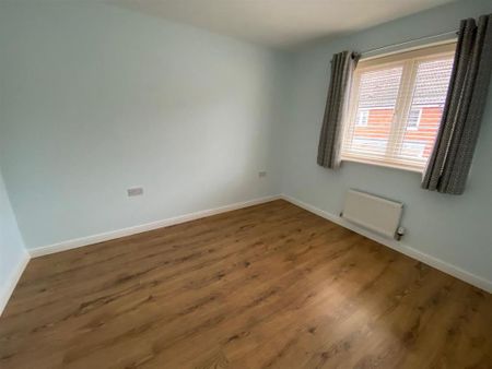 3 bedroom detached house to rent - Photo 4