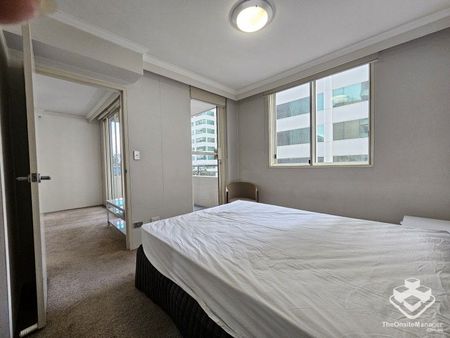 Spacious, Stylish & Modern Furnished Apartment in the Heart of Chatswood - Photo 5