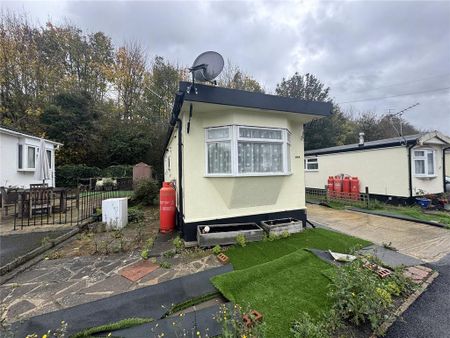 2 bedroom detached house to rent - Photo 5