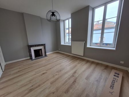 Location Appartement 4 pièces 97m² - Photo 2