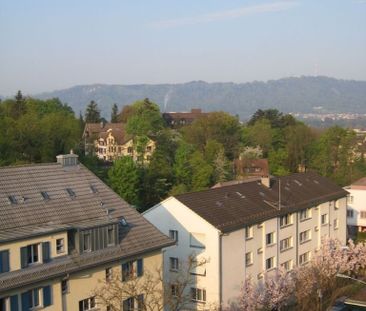 Geräumige Attikawohnung mit schöner Aussicht - Photo 3
