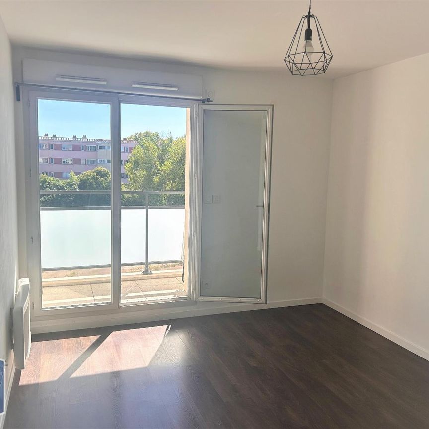 Location Appartement 1 pièce 21m² ISTRES 13800 - Photo 1