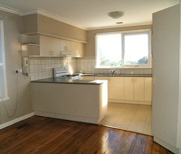Charming Family Home - Photo 1