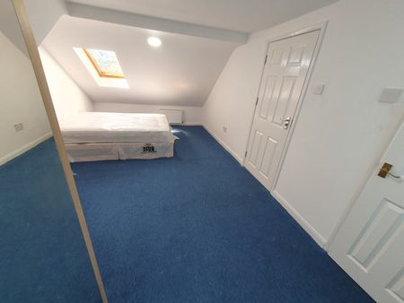 2 Bed Flat, Higham Hill Road, E17 - Photo 3