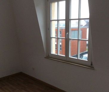 Kleine 3-Zimmer-Altbauwohnung mit modernisiertem Bad und Laminat!!! - Photo 2