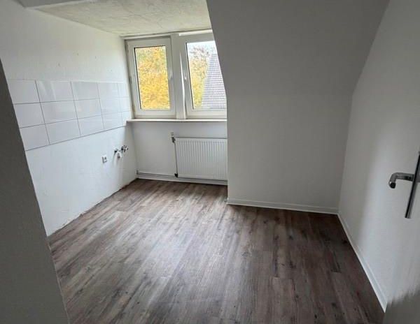 Gemütliche, renovierte 3-Zimmer-Dachgeschosswohnung, kein Balkon - Foto 1
