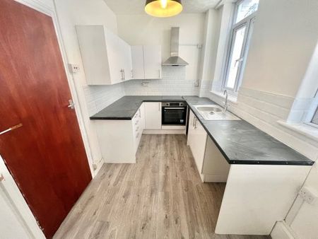 Queen Street, Portsmouth - Photo 2