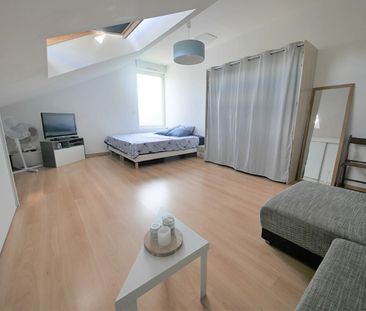 Location Appartement 4 pièces 100m² - Photo 2