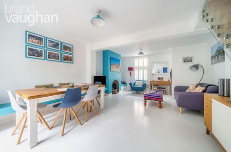 2 bedroom terraced house to rent - Photo 3