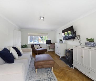 4 bedroom detached house to rent - Photo 2