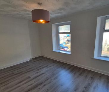 3 bedroom detached house to rent - Photo 4